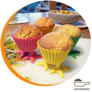 ユーロキッチン eurokitchen 足付きシリコンひよこマフィンカップ(イエロー、ピンク、グリーン、オレンジ各一個セット)【マフィンカップ/シリコンカップ】